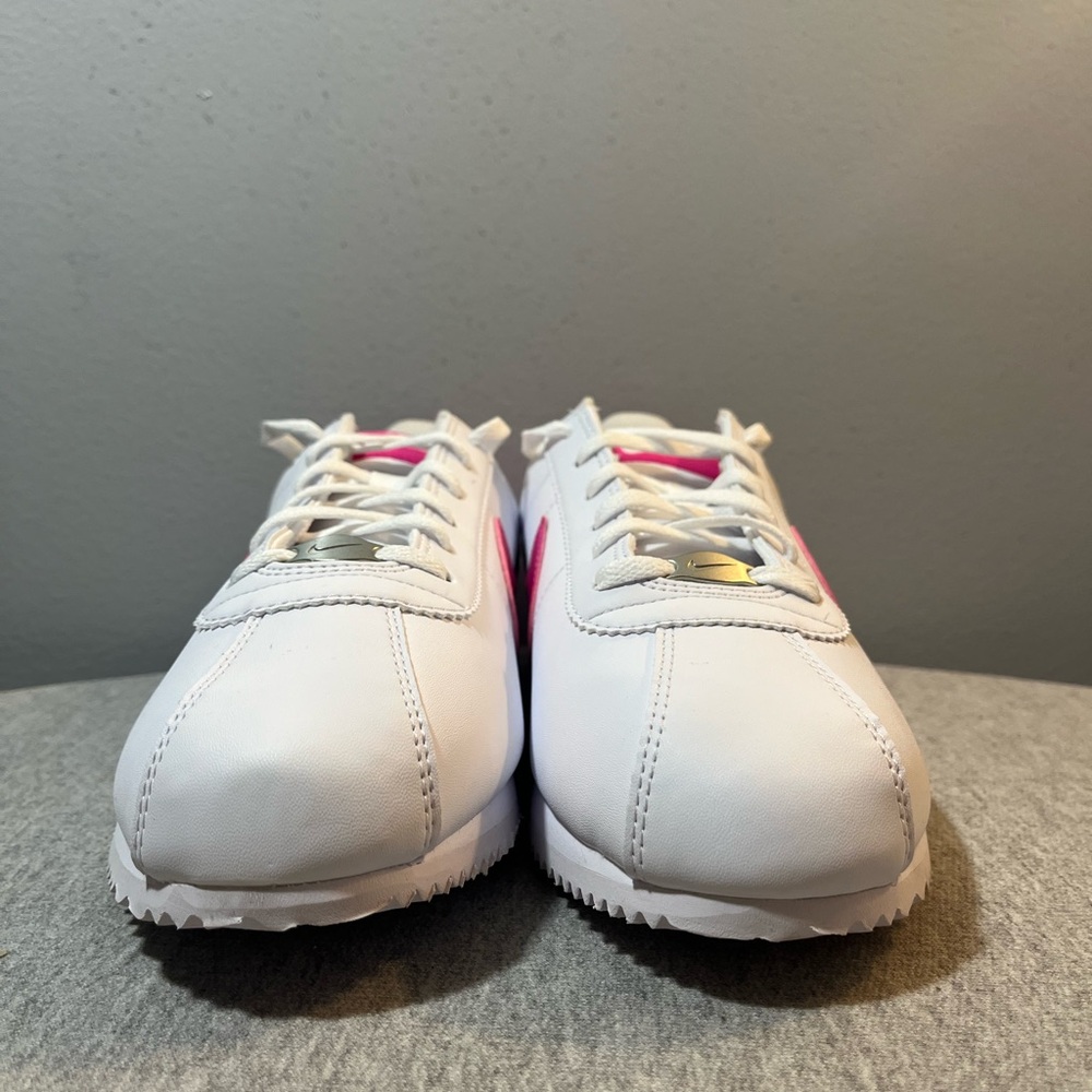 Nike Cortez GS White Laser Fuchsia Size 7Y/Women 8.5 DM0950-104 - Picture 2 of 11